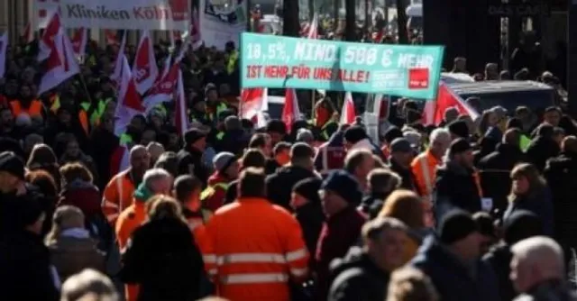 শুক্রবার ধর্মঘটের মুখোমুখি হবে জার্মান পৌর পরিবহন