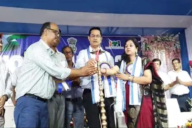 কেন্দ্রের অর্থনীতিকে ধুঁসলেন রাজ্যের মন্ত্রী হুমায়ুন কবির