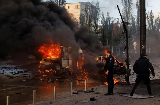 ইউক্রেনের ডিনিপ্রো শহরে রাশিয়ার ক্ষেপণাস্ত্র হামলা