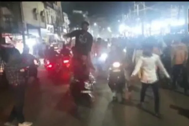 বিজেপি নেতার বিরুদ্ধে হায়দ্রাবাদে বিক্ষোভ, কালো পতাকা হাতে বিক্ষোভকারীদের ভিডিও ভাইরাল