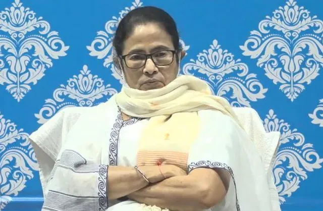 ১৫ নভেম্বর থেকে স্কুল খুলছে, ঘোষণা মমতার