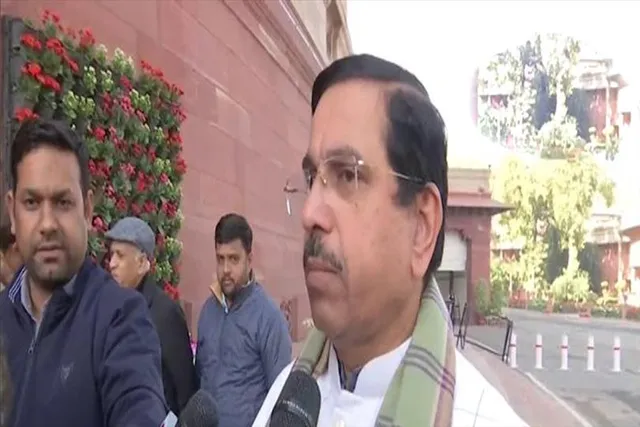 বিরোধীদের বিশেষ অনুরোধ করলেন সংসদ বিষয়ক মন্ত্রী প্রহ্লাদ জোশী