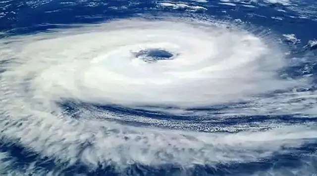 ‘অশনি সংকেত’ বাংলাদেশে