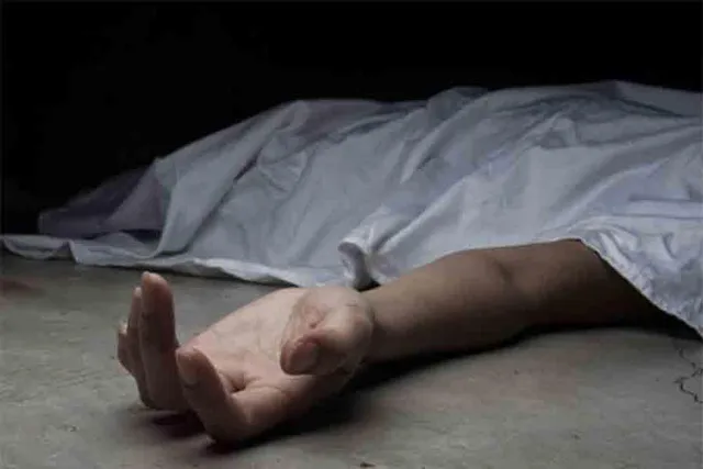 দশমীর রাতে বেপরোয়া বাসের ধাক্কায় মৃত এক