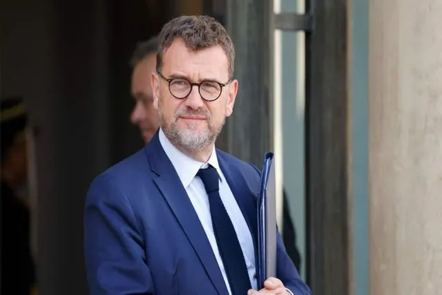 তীব্র শীতে গৃহহীনদের জন্য বিশেষ আবেদন ফরাসি আবাসন মন্ত্রীর