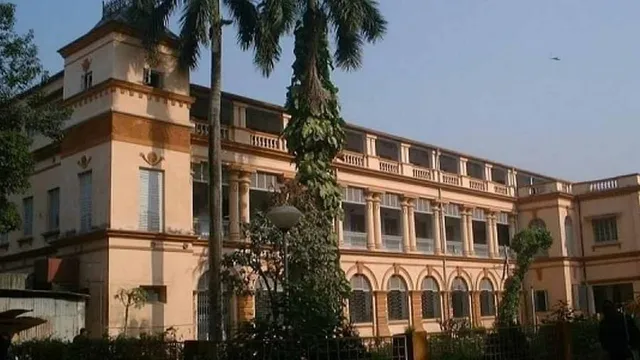 যাদবপুর বিশ্ববিদ্যালয়ে আর্থিক সঙ্কট!