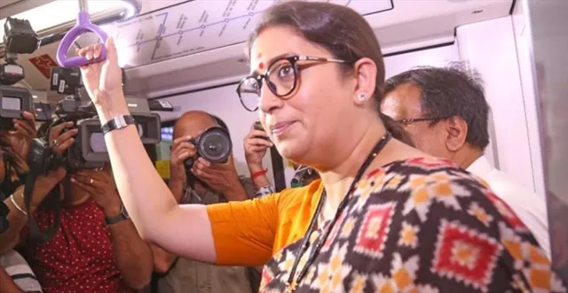 পথ চলা শুরু শিয়ালদহ মেট্রোর, হাওড়া ময়দান থেকে ভার্চুয়ালি উদ্বোধন স্মৃতি ইরানির