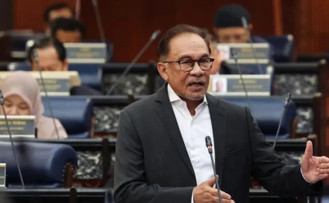 রাজকীয় ক্ষমা নিয়ে মুখ খুললেন আনোয়ার ইব্রাহিম