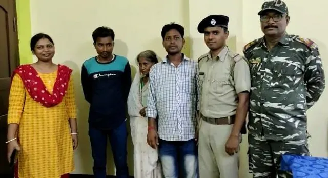 নিখোঁজ বৃদ্ধা মহিলাকে উদ্ধার করে পরিবারের কাছে ফিরিয়ে দিল সাঁকরাইল থানার পুলিশ