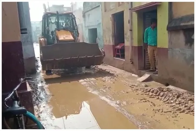 খবর প্রকাশ হতেই নড়েচড়ে বসল প্রশাসন, শুরু রাস্তা সংস্কারের কাজ