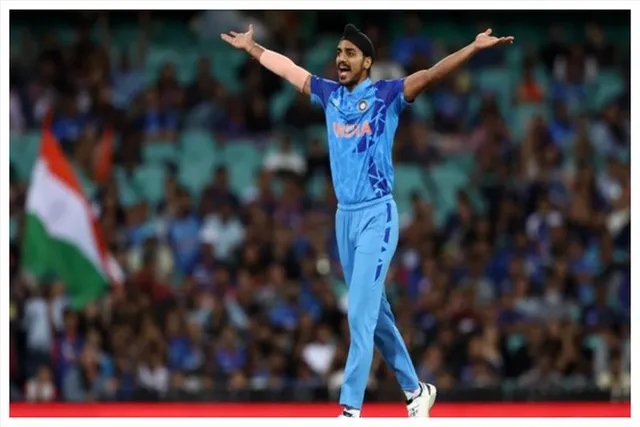 উদীয়মান সেরা ক্রিকেটার হওয়ার দৌড়ে আর্শদীপ