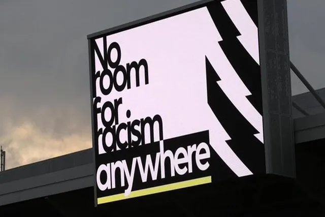 বর্ণ বিদ্বেষের বিরুদ্ধে এককাট্টা প্রিমিয়ার লিগ