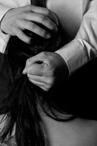 এই সময় নয় একটু কঠোর হলেন!