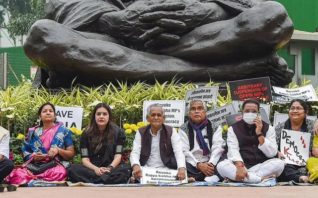 '১২ জন বরখাস্ত এমপি ক্ষমা চাইতে প্রস্তুত নন'