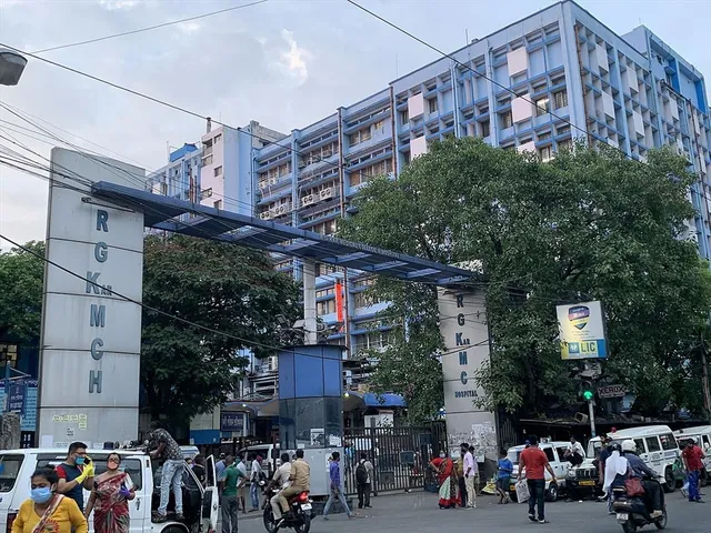 আরজিকর-এ অনশনের ১৫৬ ঘণ্টা