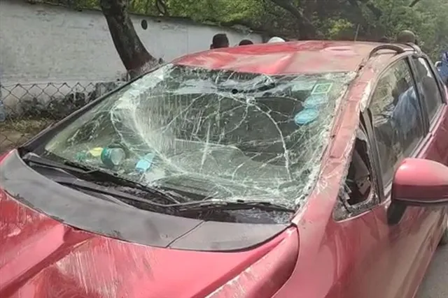 পথ দুর্ঘটনায় গুরুতর জখম মা ও ছেলে