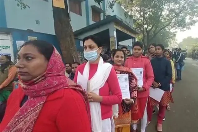 TET Exam: পরীক্ষাকেন্দ্র খুঁজতে নাকাল পরীক্ষার্থীরা