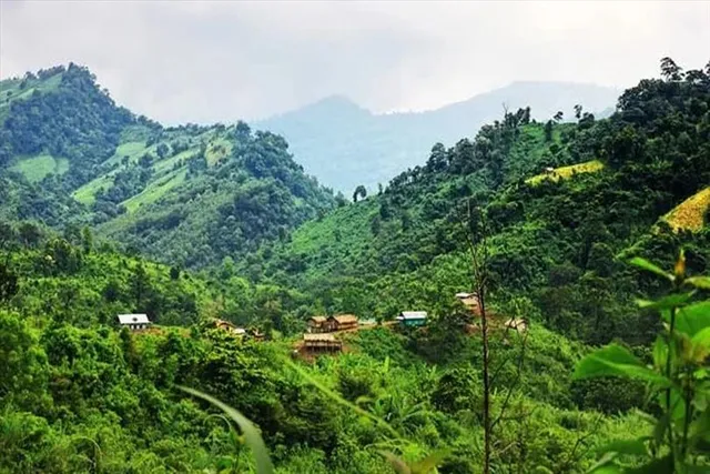 পাহাড়ি বিচ্ছিন্নতাবাদী সংগঠনের ৩ জনসহ মোট ১০ জন গ্রেফতার