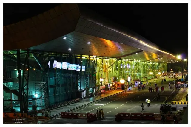 ৬.০৫ কোটি টাকার বৈদেশিক মুদ্রা জব্দ বিমানবন্দরে