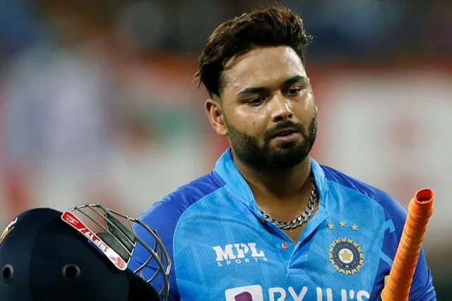 'অগুনতি ভক্তরা পন্তকে বিশ্রামের পর্যাপ্ত সময় দিচ্ছে না', অভিযোগ চিকিৎসকের