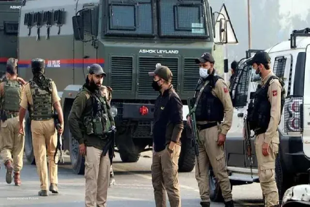 অবৈধ অস্ত্র ও গোলাবারুদের গোপন আস্তানা উচ্ছেদ