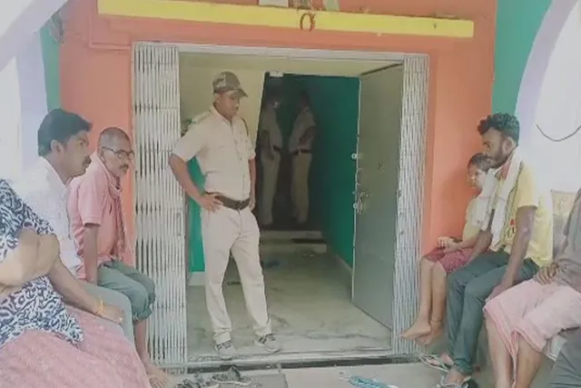 ডেবরা‍য় মৃতার বাড়িতে পুলিশি তদন্ত