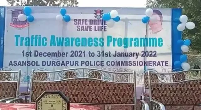 শাসক দলের নেতা কর্মীরা মানছে না আইন!