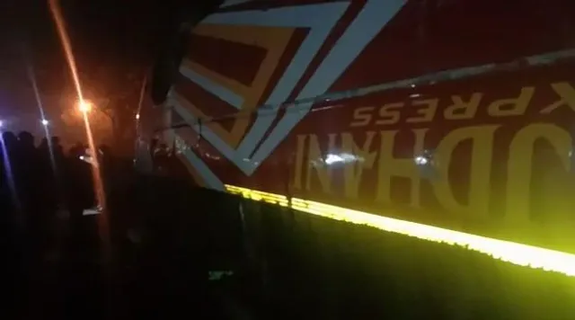 পূর্ব মেদিনীপুরে বাস উল্টে আহত ২২