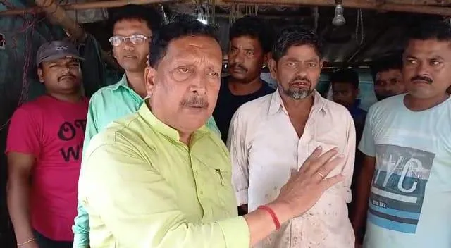 নালা বন্ধ করে ব্যবসা করলে কড়া পদক্ষেপ নেওয়ার হুঁশিয়ারি মেদিনীপুর পৌরসভার