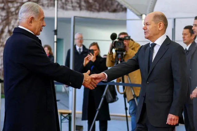 বার্লিন সফরে গেলেন ইসরায়েলের প্রধানমন্ত্রী