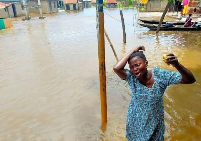 নাইজেরিয়ায় 'এক দশকের সবচেয়ে ভয়াবহ বন্যা', মৃতের সংখ্যা ৬০০ ছাড়িয়েছে