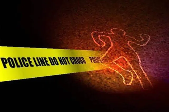 পুলিশের পোশাকে বাড়িতে এসে খুন যুবককে