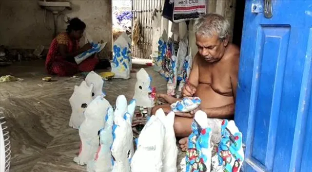 ভিন ধর্মের মানুষের হাতে তৈরী কালী প্রতিমা