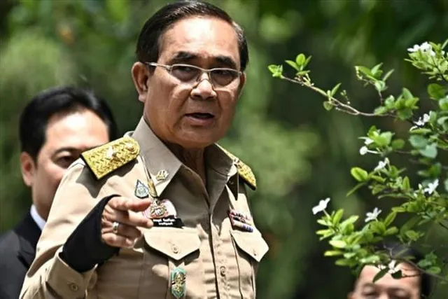 নির্বাচনের ডাক থাইল্যান্ডের প্রধানমন্ত্রীর