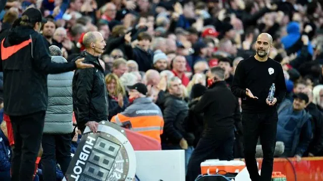 ম্যান সিটি কোচিং স্টাফের গায়ে থুতু! কাঠগড়ায় লিভারপুল সমর্থক