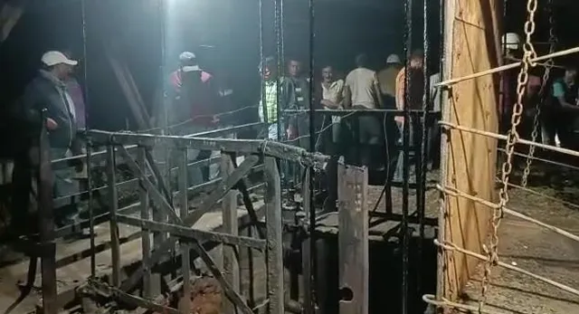 দীর্ঘক্ষণ খনির নিচে আটকে, অবশেষে উদ্ধার ২ ইসিএল কর্মী