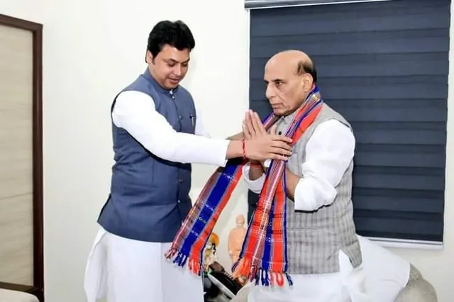 রাজনাথ সিংয়ের সঙ্গে দেখা করলেন বিপ্লব কুমার দেব