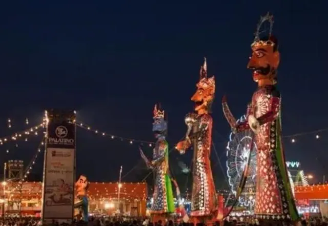 অস্ট্রেলিয়া থেকে বিশেষ অর্ডার রাবণের কুশপুত্তলিকার