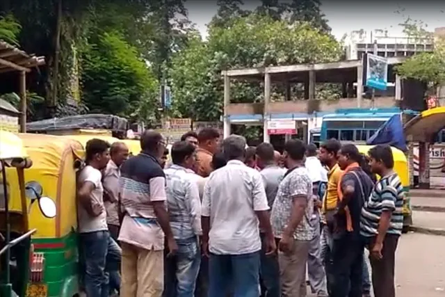 ফের অটোচালক-বাইক চালকের মধ্যে বচসা