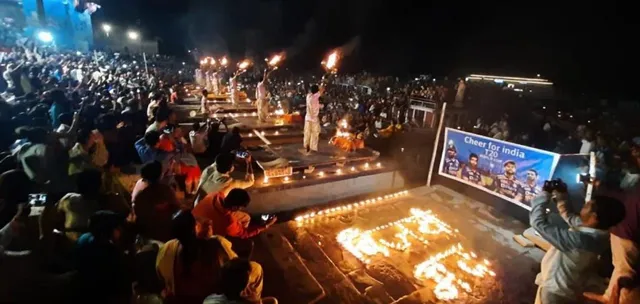 বারাণসীতে বিরাট বন্দনা