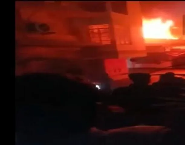 হাসপাতালের আবাসিক কমপ্লেক্সে আগুন, নিহত ৫