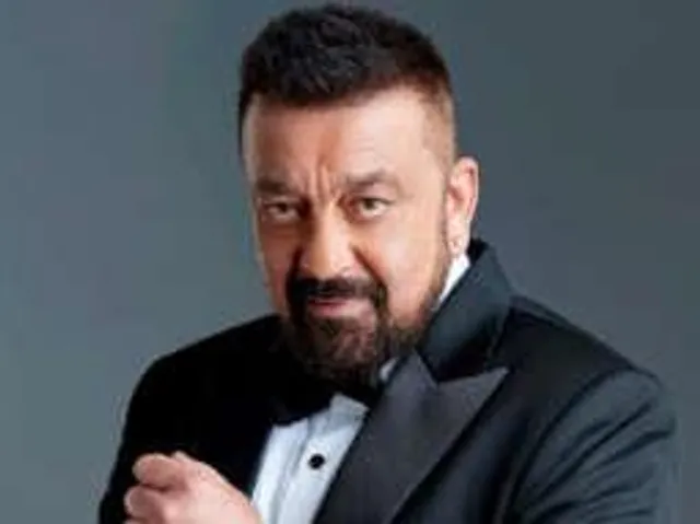 জিমে কঠোর পরিশ্রমের ছবি শেয়ার করলেন সঞ্জু বাবা