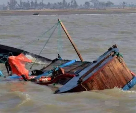 বারবন্দিয়া নদী ঘাটে নৌকা ডুবি