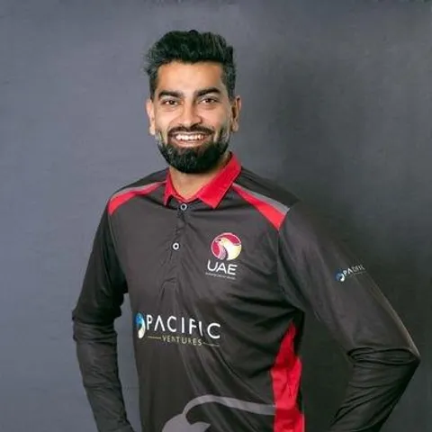 নিজের সংগ্রামকে বাস্তব রূপ দিলেন আহমেদ রাজা