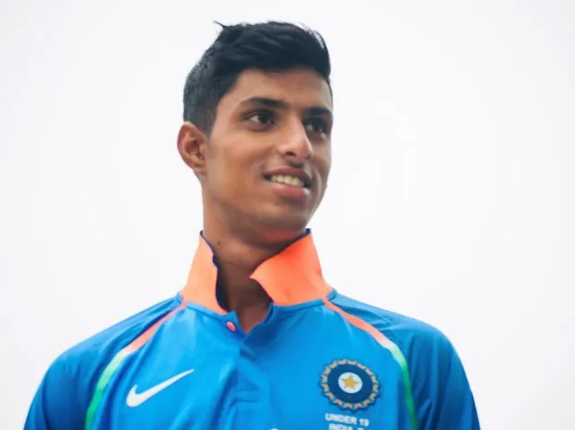 মাঠ থেকে ছিটকে গেলেন আরও এক মহারথী