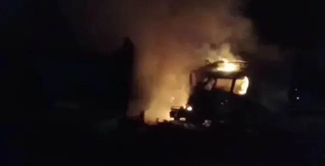 আলিপুরদুয়ারে দুই লরির মুখোমুখি সংঘর্ষ, আহত ১