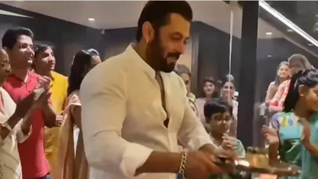 বাপ্পার আরতিতে ব্যস্ত সলমন খান দেখুন ভিডিও