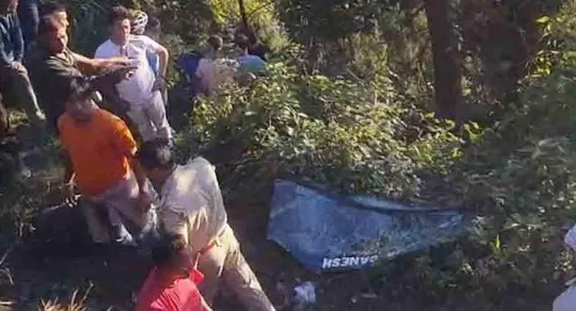 দার্জিলিংয়ের পাহাড়ি পথে মর্মান্তিক দুর্ঘটনা, মৃত অন্তত ৩