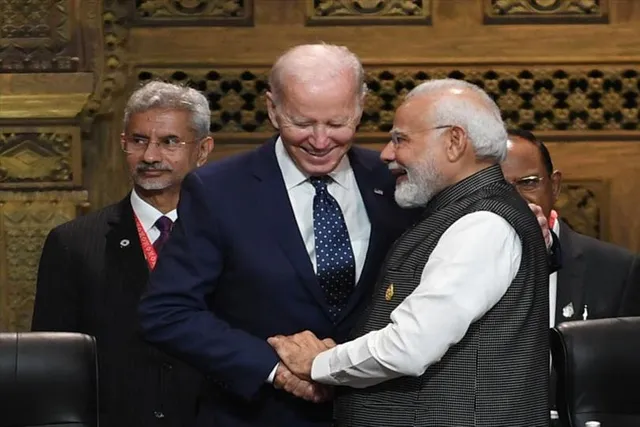 বিশ্বজুড়ে সাড়া ফেলে দিয়েছে প্রধানমন্ত্রীর "যুদ্ধের যুগ নয়" বার্তা