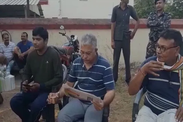 চা এর আসরে তৃণমূল চর্চা দিলীপের